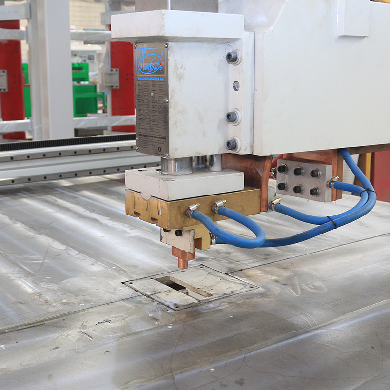 Hwashi CNC Автокормильщик Одноглавый Печь Стойки сварочная машина, проволочная сетка / Кухонная стойка Автоматическая проволочная сетка Точечная сварочная машина